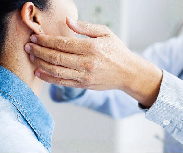 What are the Symptoms of Parotid Cancer?