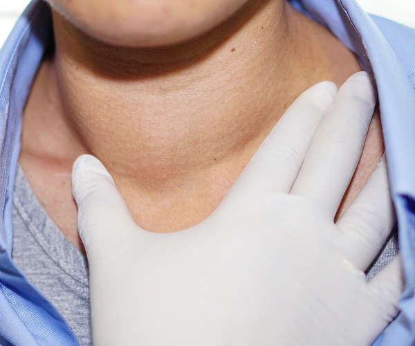 What are the Symptoms of Thyroid Cancer?