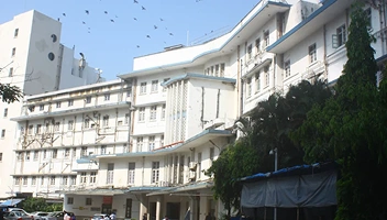 Breach Candy Hospital