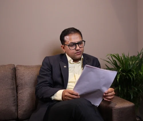 Dr. Amit Chakraborty